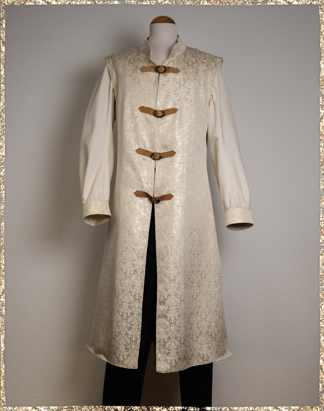 Brokatgehrock elfenbein gold - EINZELSTÜCK